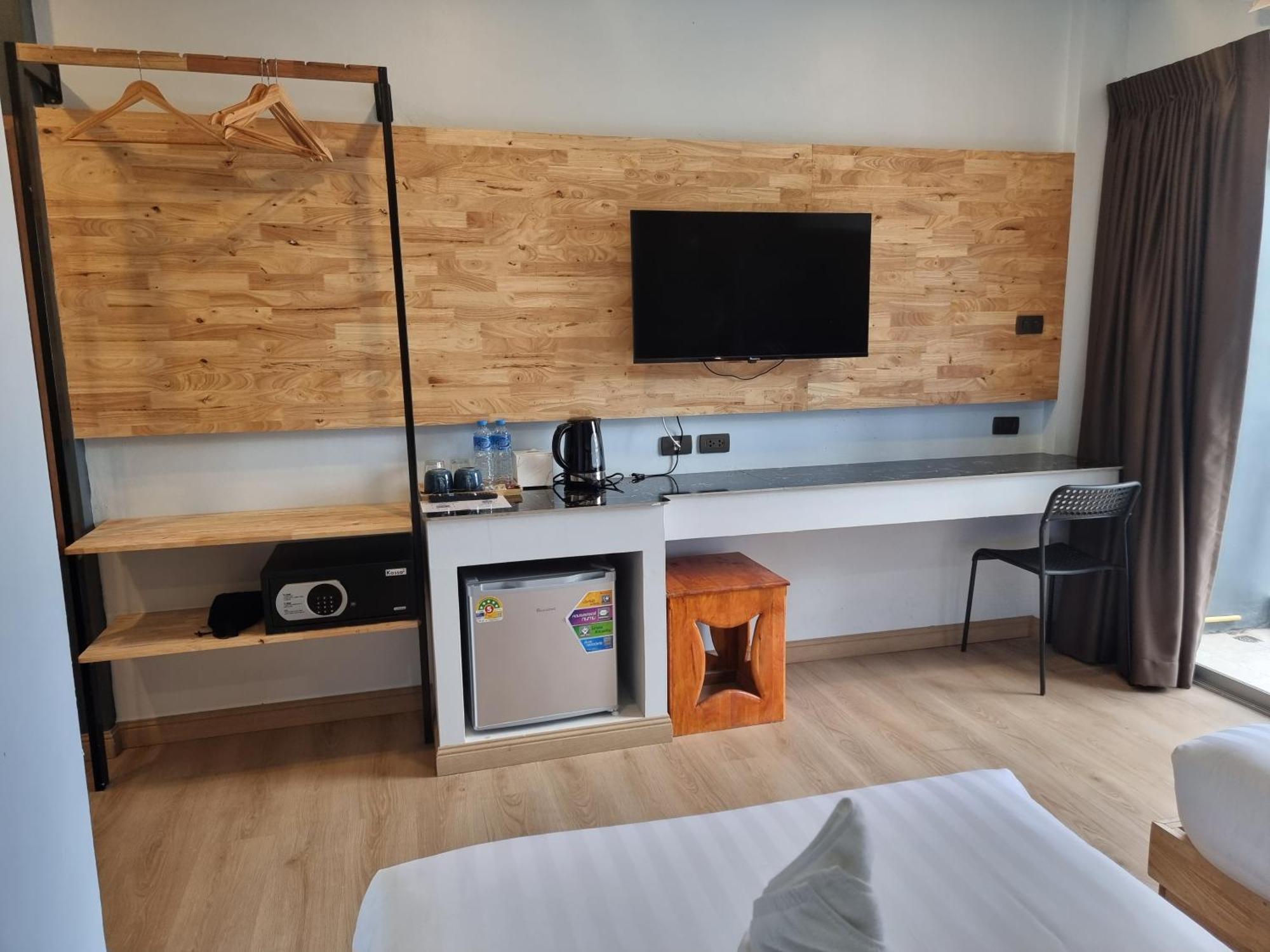 Diva Boutique Hotel Patong Extérieur photo